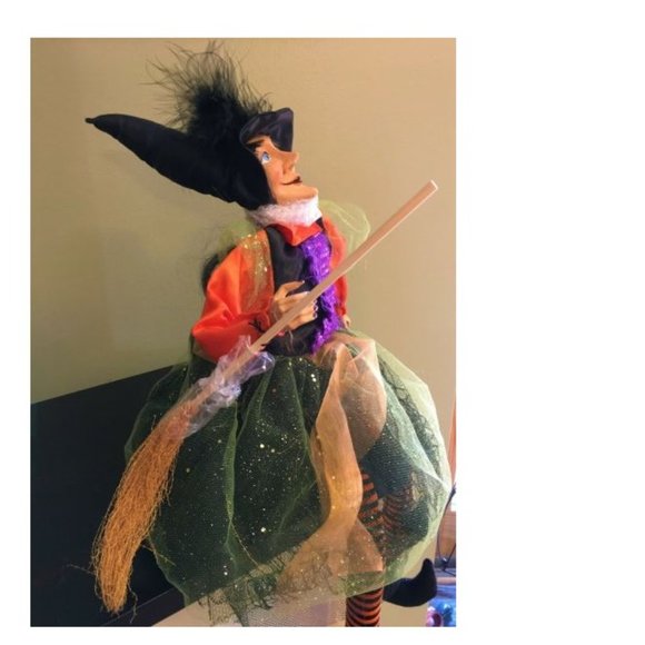 New Ritzy Glam Halloween Witch Doll Shelf Sitter Leg Dangler w/ Broom 29" - Picture 3 of 6